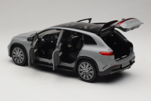 Mercedes EQS SUV X296 Manufaktur Alpine Grey NZG 1:18 B66960591 Metall - pilt 5/8