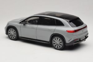 Mercedes EQS SUV X296 Manufaktur Alpine Grey NZG 1:18 B66960591 Metall - pilt 7/8