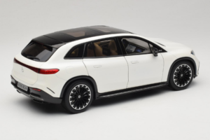 Mercedes EQS SUV X296 Manufaktur Diamond White NZG 1:18 B66960590 Metall - pilt 3/8