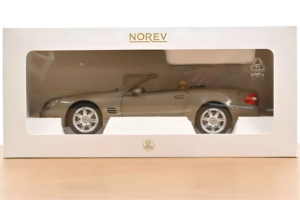 Mercedes SL500 R230 Travertine Beige Norev 1:18 183843 Metall - pilt 2/2