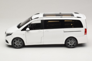 Mercedes V-Class W447 AMG Line Valge Norev 1:18 183876 Metall - pilt 5/8