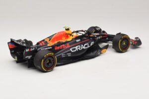 Oracle Red Bull Racing RB19 S. Perez Abu Dhabi GP 2023 Minichamps 1:18 110232311 Vaik - pilt 2/7