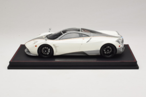 Pagani Huayra Luminous Green AB 1:18 REMC041 Vaik