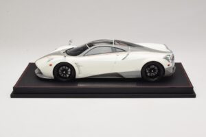 Pagani Huayra Luminous Green AB 1:18 REMC041 Vaik