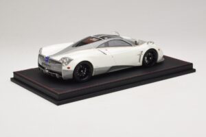 Pagani Huayra Luminous Green AB 1:18 REMC041 Vaik - pilt 3/7