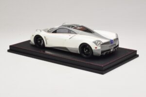 Pagani Huayra Luminous Green AB 1:18 REMC041 Vaik - pilt 5/7