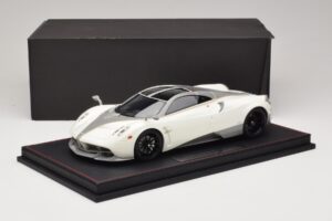 Pagani Huayra Luminous Green AB 1:18 REMC041 Vaik - pilt 7/7
