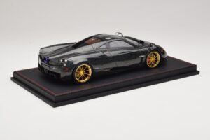 Pagani Huayra Starry Night Sky AB 1:18 REMC039 Vaik - pilt 3/7
