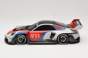 Porsche 911 992 GT3 R Rennsport GT Spirit 1:18 GT495 Vaik - pilt 3/6