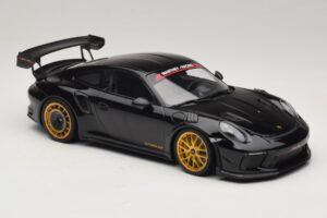 Porsche 911 992 GT3 RS Manthey Racing Must Kuldsete Veljedega Minichamps 1:18 MR-911-GT3RS-1804 Metall - pilt 4/6