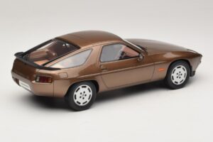 Porsche 928 S Tobacco Metallic GT Spirit 1:18 GT1005 Vaik - pilt 2/6
