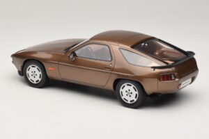 Porsche 928 S Tobacco Metallic GT Spirit 1:18 GT1005 Vaik - pilt 5/6