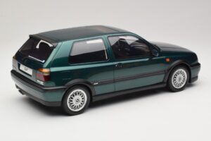 Volkswagen Golf Mk3 VR6 Carat Dragon Green Otto 1:12 G099 Vaik - pilt 2/6