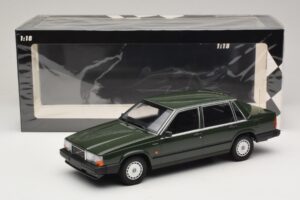 Volvo 740 GL Tumeroheline Minichamps 1:18 155171702 Metall - pilt 6/6