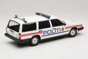 Volvo 740 GL Universaal Politi Norway Minichamps 1:18 155171796 Metall - pilt 2/6