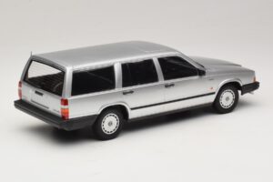 Volvo 740 GL Universaal Hõbe Minichamps 1:18 155171770 Metall - pilt 2/6