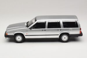 Volvo 740 GL Universaal Hõbe Minichamps 1:18 155171770 Metall - pilt 3/6