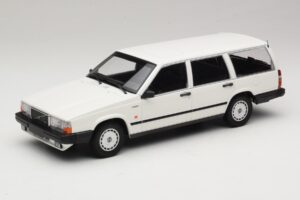Volvo 740 GL Universaal Valge Minichamps 1:18 155171772 Metall