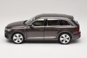 Audi Q7 4M Argus Brown Minichamps 1:18 5011407615 Metall - pilt 4/8
