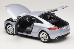 Audi TT 8N Silverblue Metallic Minichamps 1:18 100015020 Metall - pilt 5/8