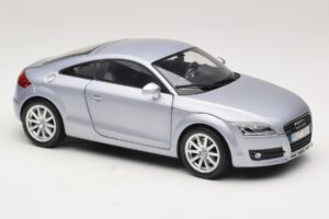 Audi TT 8N Silverblue Metallic Minichamps 1:18 100015020 Metall - pilt 6/8