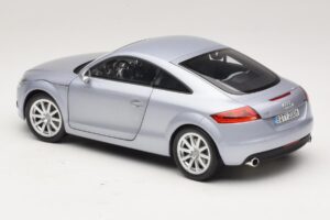 Audi TT 8N Silverblue Metallic Minichamps 1:18 100015020 Metall - pilt 7/8