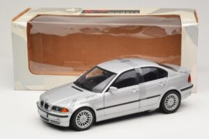 BMW 3-Series E46 6-Cylinder Hõbedane UT Models 1:18 20512 Metall - pilt 6/6