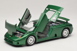 Bugatti EB110 Roheline Metallik Bburago 1:18 3003 Metall - pilt 2/8