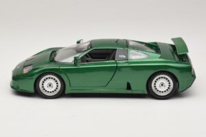 Bugatti EB110 Roheline Metallik Bburago 1:18 3003 Metall - pilt 4/8
