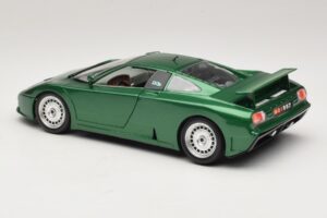 Bugatti EB110 Roheline Metallik Bburago 1:18 3003 Metall - pilt 7/8