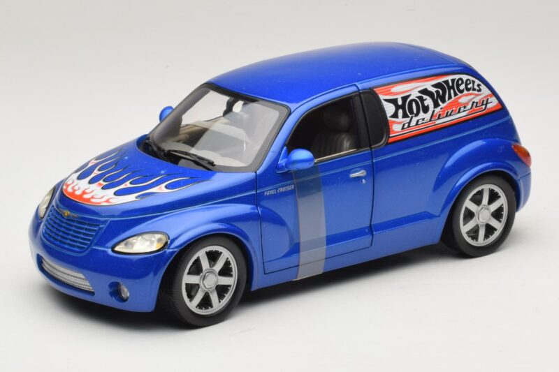 Chrysler PT Cruiser Tarne Sinine Hot Wheels 1:18 29616 Metall