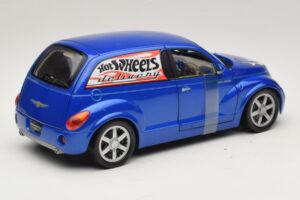 Chrysler PT Cruiser Tarne Sinine Hot Wheels 1:18 29616 Metall - pilt 2/7