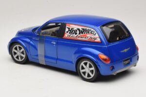 Chrysler PT Cruiser Tarne Sinine Hot Wheels 1:18 29616 Metall - pilt 6/7
