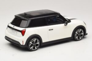 Mini Cooper S F66 Nanuq White Metallic Otto 1:18 OT1245 Vaik - pilt 2/6