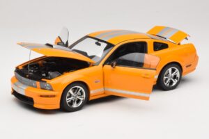 Ford Mustang GT S197 Grabber Orange Metallic AUTOart 1:18 73117-A1 Metall - pilt 2/8
