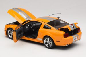Ford Mustang GT S197 Grabber Orange Metallic AUTOart 1:18 73117-A1 Metall - pilt 5/8