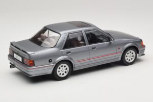 Ford Orion Mk2 RS Package Hall MCG 1:18 MCG18489 Metall - pilt 2/6