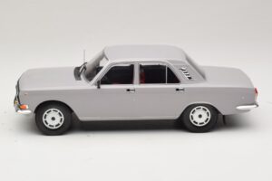 GAZ Volga GAZ-24-10 Hall MCG 1:18 MCG18016 Metall - pilt 3/6