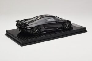 Koenigsegg Regera Must Süsinikupakett Beež Salong FrontiArt 1:18 REMC042 Vaik - pilt 2/7