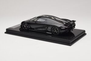 Koenigsegg Regera Must Süsinikupakett Beež Salong FrontiArt 1:18 REMC042 Vaik - pilt 5/7