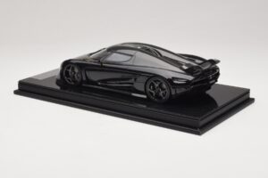 Koenigsegg Regera Must Süsinikupakett FrontiArt 1:18 F079-179 Vaik - pilt 5/7