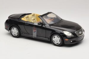 Lexus SC430 Kabriolett Must Motormax 1:18 73119 Metall - pilt 4/6