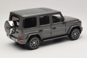 Mercedes G-Class W465 Classic Grey Norev 1:18 183035 Metall - pilt 2/6