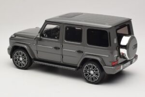 Mercedes G-Class W465 Classic Grey Norev 1:18 183035 Metall - pilt 5/6