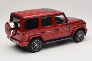 Mercedes G-Class W465 Hyacinth Red Norev 1:18 183037 Metall - pilt 2/6
