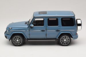 Mercedes G-Class W465 Vintage Blue Norev 1:18 183034 Metall - pilt 3/6