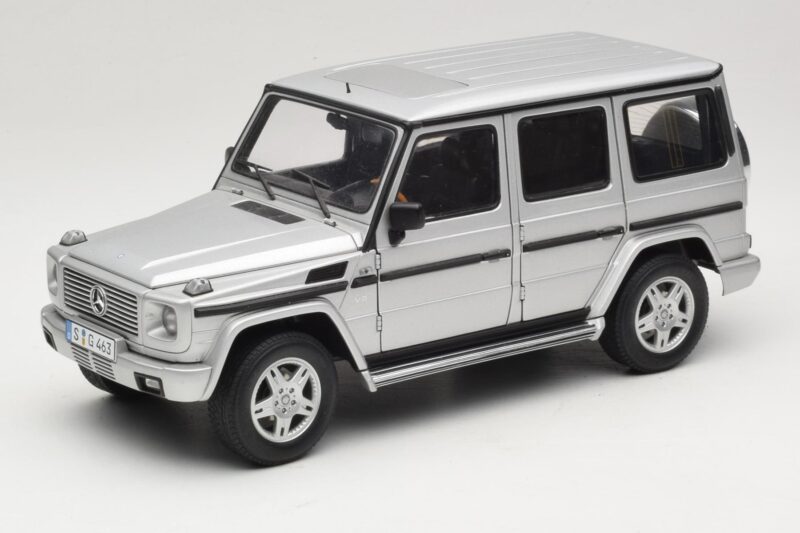 Mercedes G500 W463 LWB Edasimüüja Väljaanne Hõbedane AUTOart 1:18 B66962142 Metall