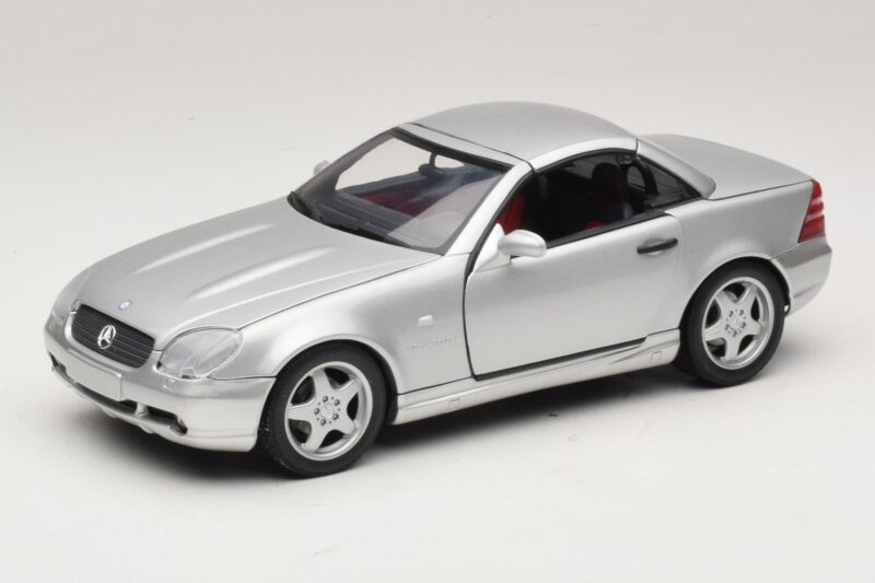 Mercedes SLK230 R170 AMG Roadster Hõbedane UT Models 1:18 26152 Metall