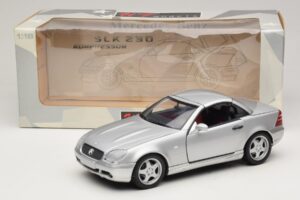 Mercedes SLK230 R170 AMG Roadster Hõbedane UT Models 1:18 26152 Metall - pilt 8/8
