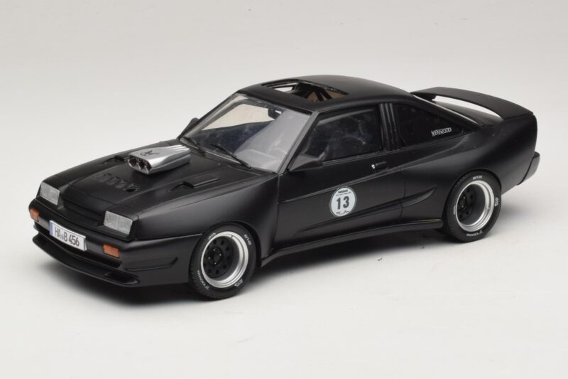 Opel Manta B Custom Matt Must Kenwood MCG 1:18 Opel Manta B Custom Matt Must Kenwood MCG 1:18 MCG18095 Metall